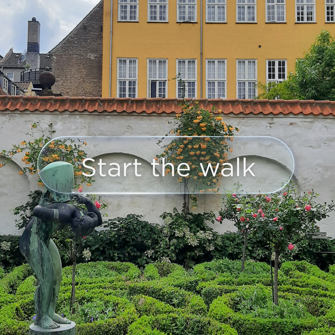 One of Christianshavn's hidden courtyard gardens