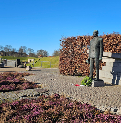 King Frederik IX memorial in Langelinie